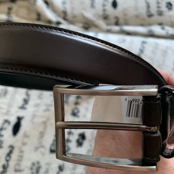 Donald J Trump men’s burgundy/ brown belt size 32 - Picture 3 of 9